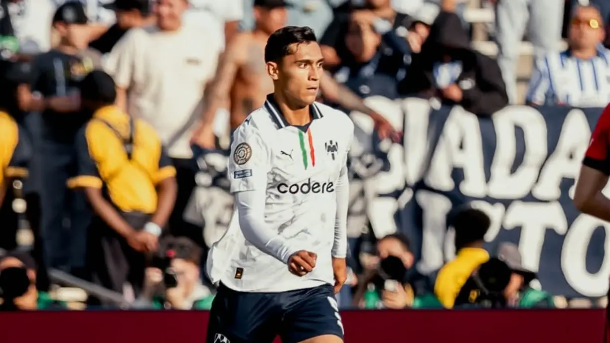 Fidel Ambríz, médio de 22 anos do Monterrey, está a ser associado a Sporting, Juventus, Estrasburgo e Zenit