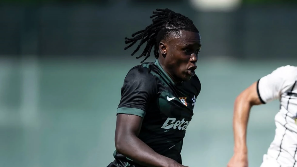 Geovany Quenda deixou comentário na publicação de Nilton Cardoso, que diz adeus ao Sporting ao fim de época e meia em Alvalade