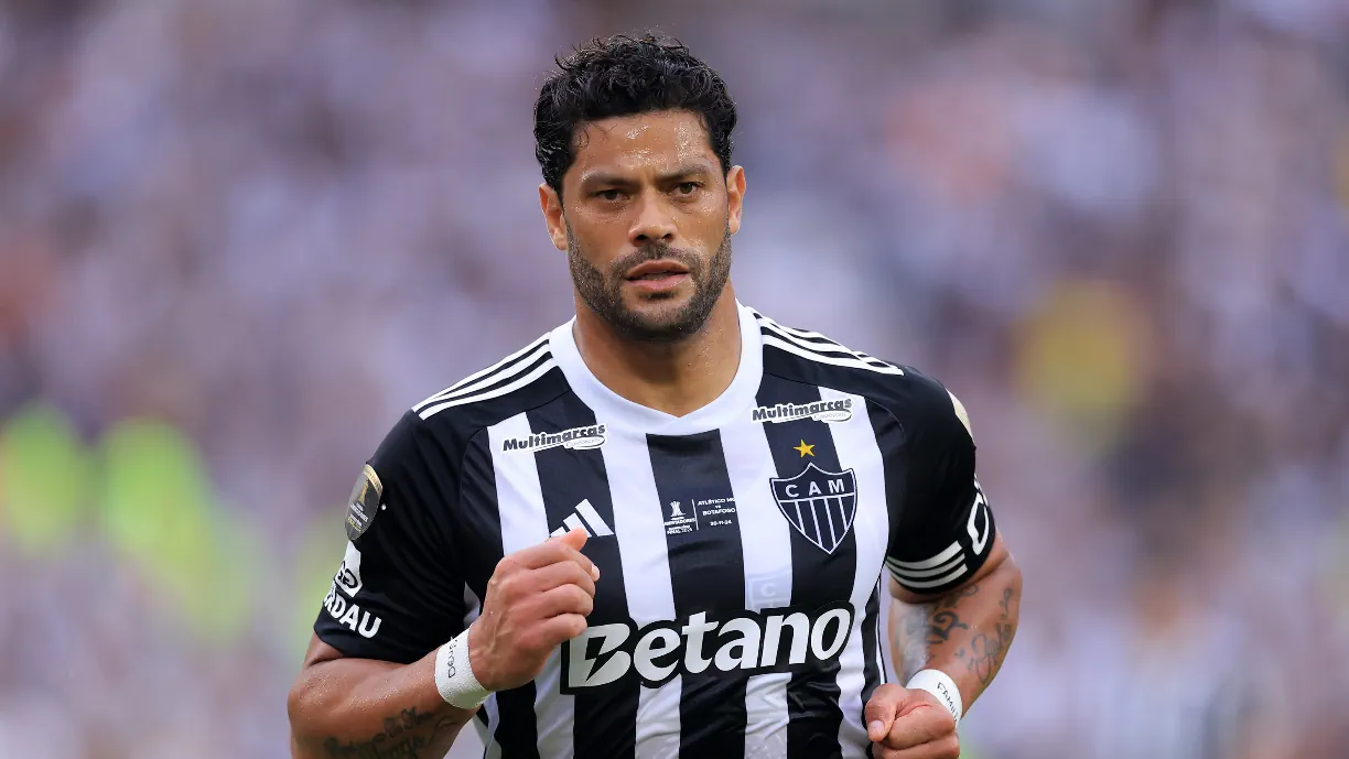 Cedido pelo Sporting, o futebolista de 24 anos chega por empréstimo válido por um ano e vai ser colega de Hulk