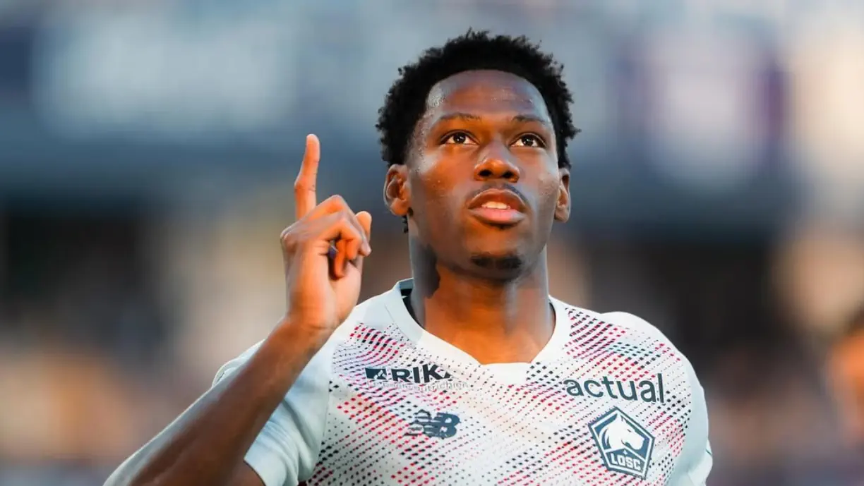 Livre no mercado, Jonathan David afasta craque do Sporting