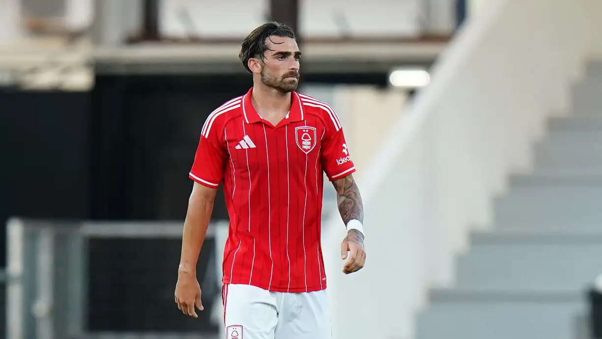 Rui Borges é um admirador das qualidades de Jota Silva e quer convencer jogador do Nottingham Forest a juntar-se ao Sporting