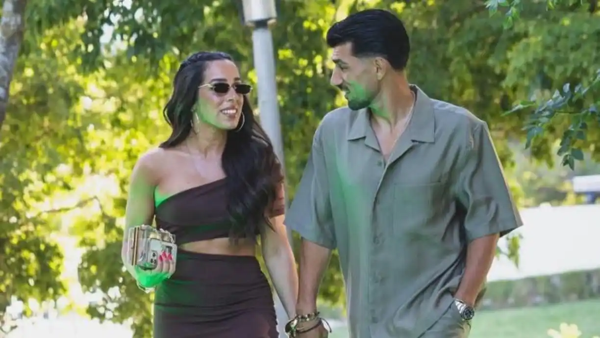 Ricardo Esgaio, jogador do Sporting, é casado com Mara Alexandra desde 2018. O casal tem dois filhos em comum: Giovanni e Layena