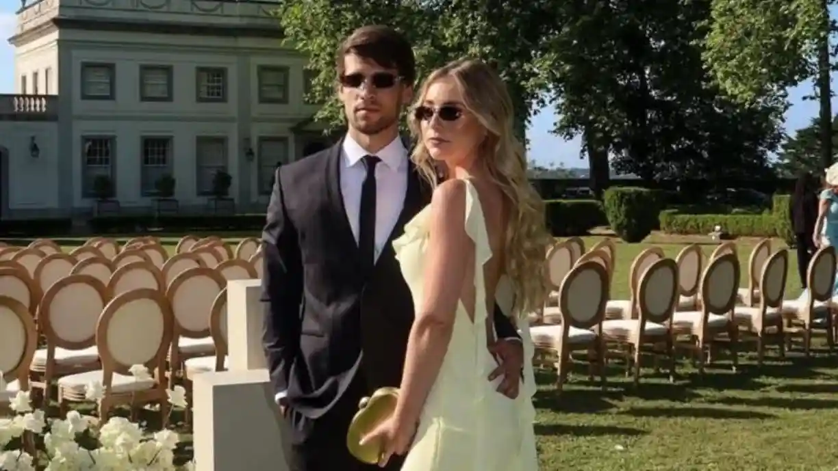 Daniel Bragança, médio dos leões, e Carolina Seixal, influenciadora digital, namoram há vários anos. O casal é muito acarinhado pelos fãs
