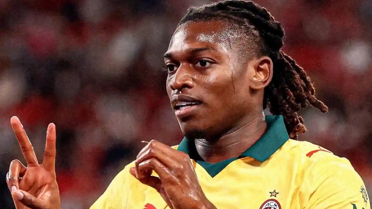 Rafael Leão, antigo jogador do Sporting, esteve em grande destaque no encontro de preparação Liverpool - Milan