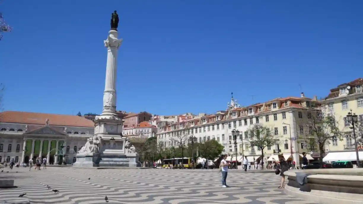 Homem decapitado em Lisboa; Alerta foi dado à PSP e a PJ encontra-se no local onde foi encontrado o corpo