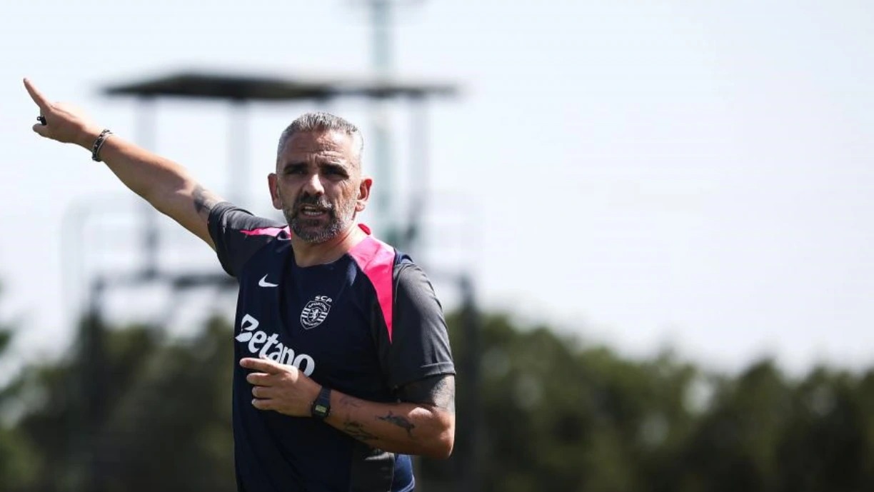 Guarda-redes que renovou com o Sporting até 2027 integrou treino de Rui Borges