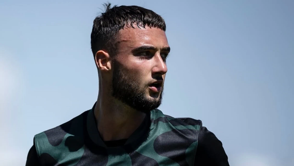 Sporting - Celtic ditou reencontro entre Zeno Debast e Kasper Schmeichel, que jogaram juntos no Anderlecht em 2023/24