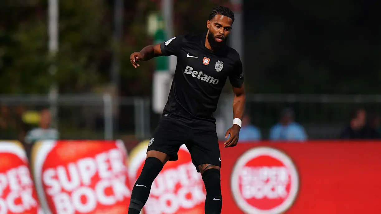 Jeremiah St. Juste tem mais um interessado e o defesa central neerlandês pode estar de saída do Sporting