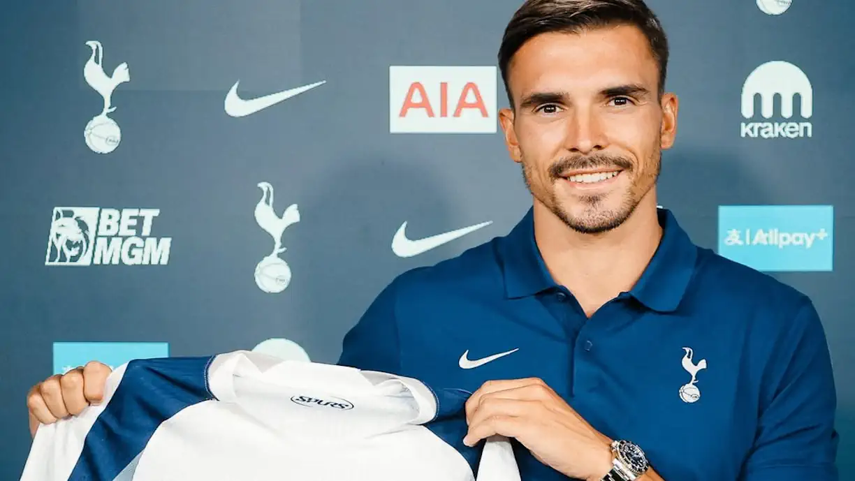 João Palhinha, jogador formado no Sporting, foi apresentado como reforço do Tottenham, marcando o seu regresso à Premier League