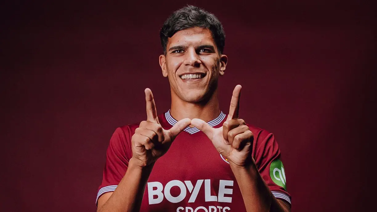 Mateus Fernandes foi oficializado no emblema inglês. Sporting fatura uma verba a rondar os 3 milhões. Fotografia de West Ham