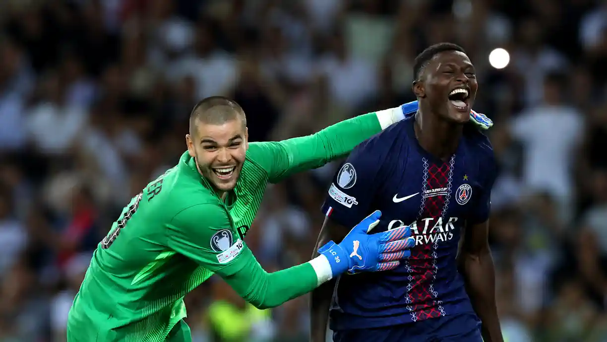 Nuno Mendes garantiu a conquista do 14.º título da carreira com a vitória no PSG - Tottenham, válido para a Supertaça Europeia