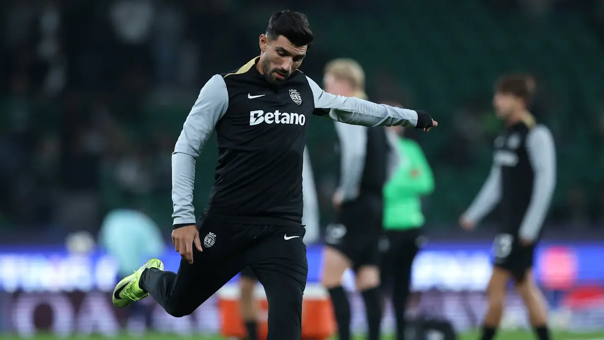 FIFA aplicou 'transfer ban' ao Corinthians e negou mudança de Ricardo Esgaio, ala do Sporting, para o emblema brasileiro