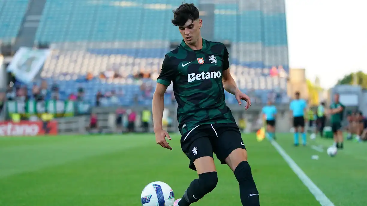 Rodrigo Ribeiro precisa de ganhar tempo de jogo e Sporting já traçou o futuro do jovem avançado de 20 anos