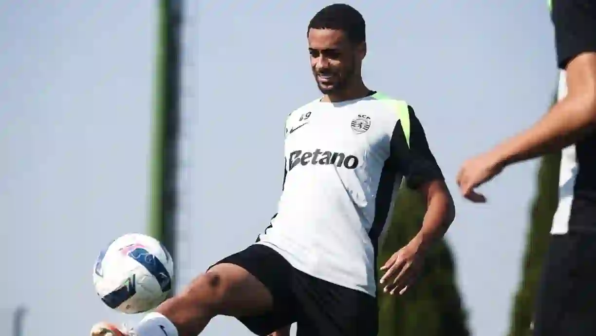 Rômulo Júnior foi contratado pelo Sporting, ao Atlético Mineiro, no mercado de transferências de verão, para reforçar a equipa B