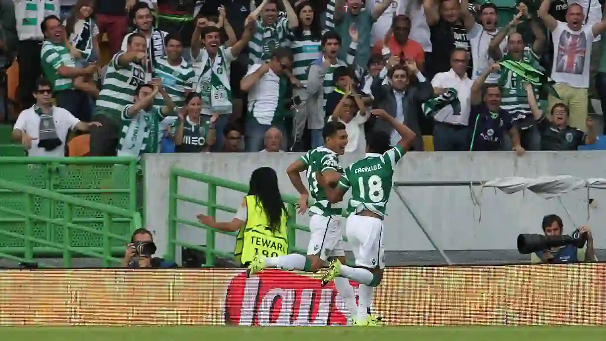 Jogador que passou pelo Sporting reagiu ironicamente nas redes sociais, a ler um livro na praia com a mensagem "Jeová é o meu pastor"