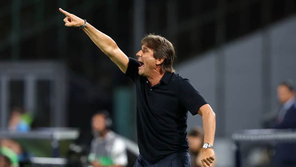Italianos sofreram a segunda derrota da presente temporada; Conte não gostou do comportamento de jogador em vésperas do Nápoles - Sporting
