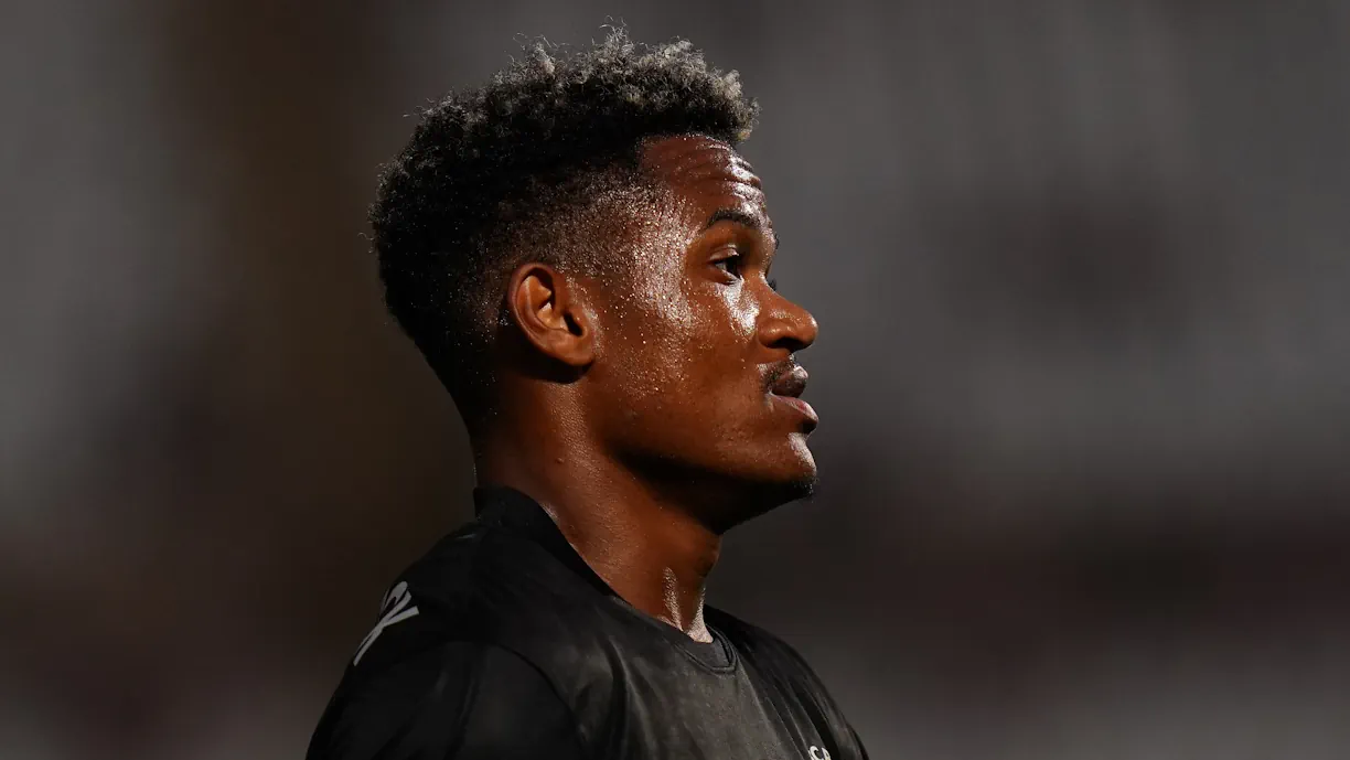 Geny Catamo, futebolista do Sporting, foi lançado de início por Chiquinho Conde, mas não conseguiu evitar a derrota pesada