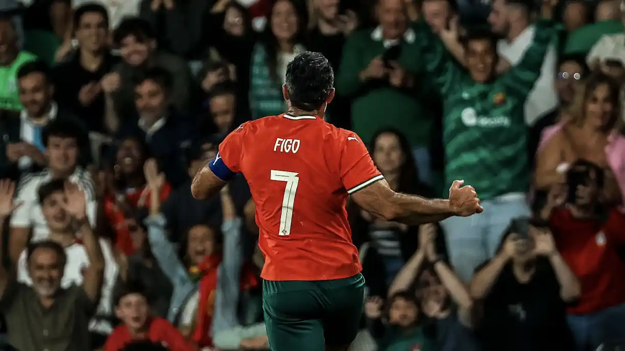 Portugal vence Legends Charity Game em Alvalade com dupla ex Sporting a marcar (4-1)