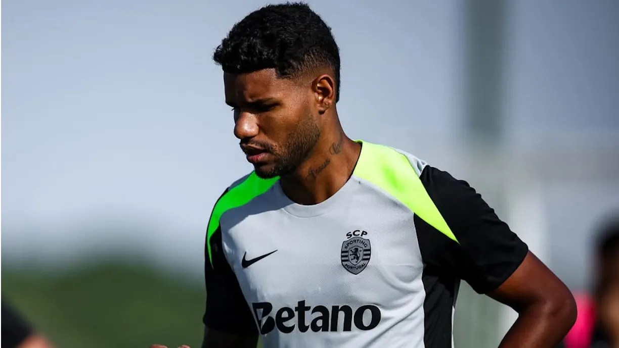 Exclusivo Leonino - Sporting está disposto a renovar o contrato de Matheus Reis, mas, para já, processo mantém-se num impasse
