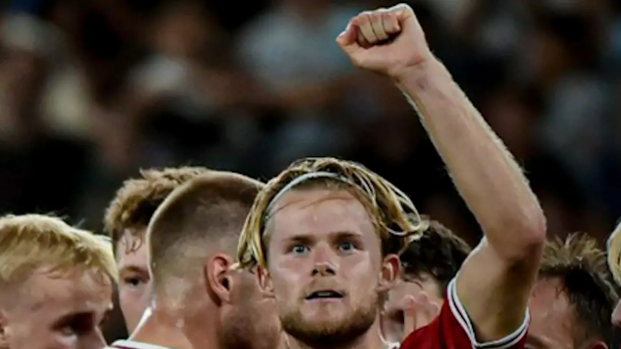 Morten Hjulmand foi titular do lado dos nórdicos e ajudou à goleada da Dinamarca frente a dupla do Sporting