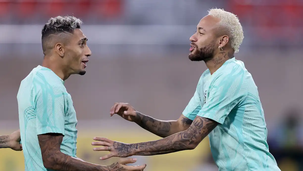 Raphinha ficou em quinto lugar na Bola de Ouro e quem não ficou indiferente à situação foi Neymar, que comentou o resultado