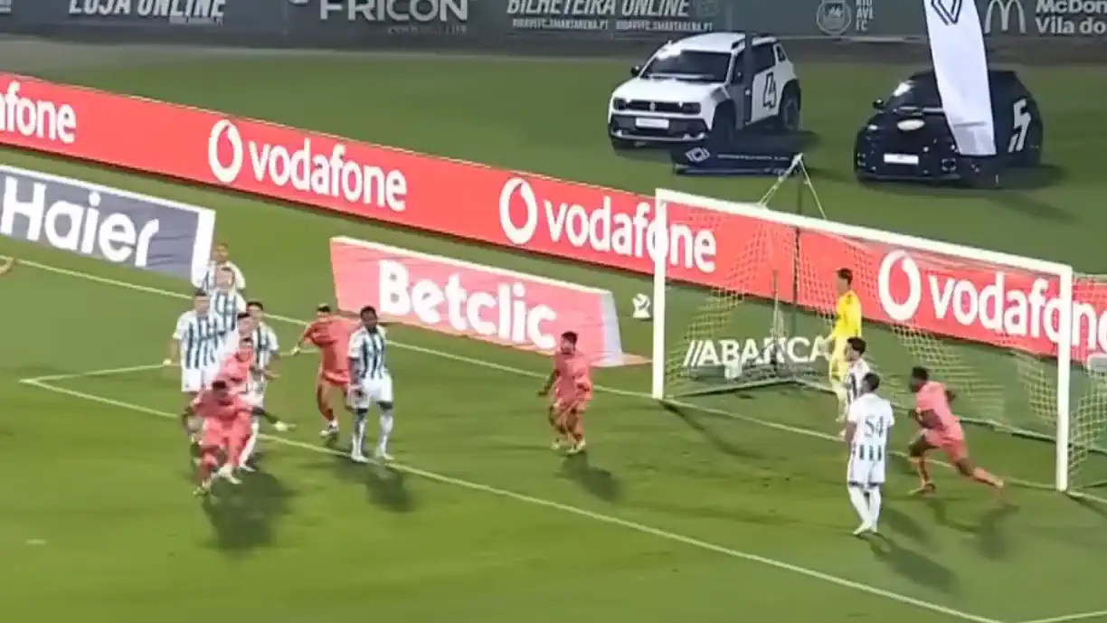 Rio Ave - Porto terminou 3-0 para os dragões, que abriram o ativo através de um lance ilegal, dizem especialistas