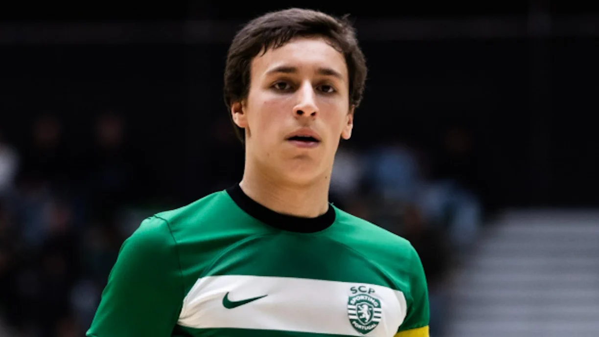 Tomás Nogueira, prodígio do Sporting, promete dar cartas num futuro próximo; Jogador é visto como uma das grandes pérolas em Alvalade