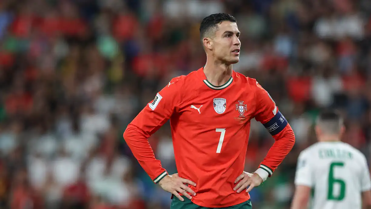 Ben Foster teceu vários elogios à mentalidade vencedora e de longevidade de Cristiano Ronaldo ao longo da carreira