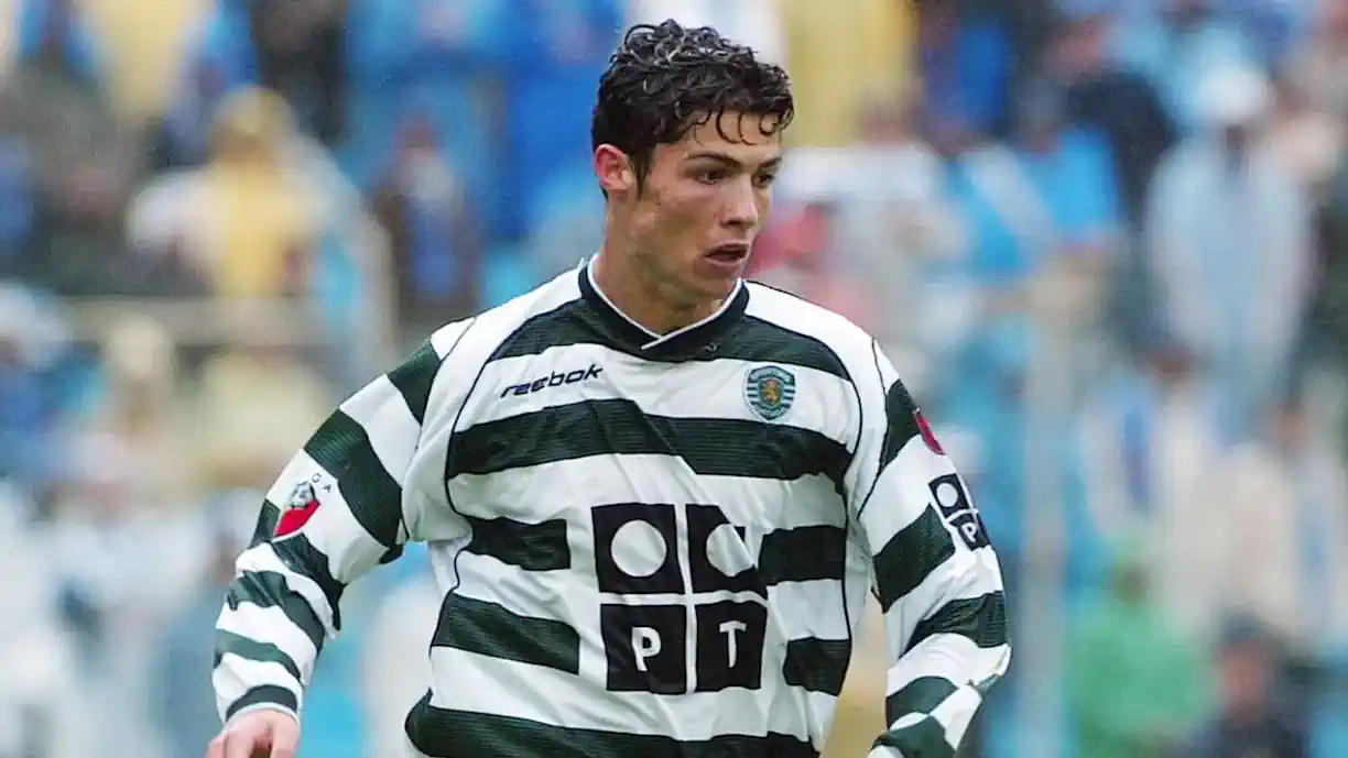 Primeiro golo da carreira de Cristiano Ronaldo faz 22 anos e foi assinado com a camisola do Sporting