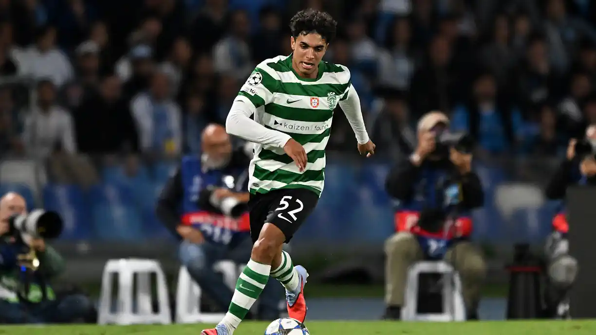 João Simões não foi convocado por Rui Borges para o Sporting - Braga (1-1), o que causou estranheza a glória dos leões