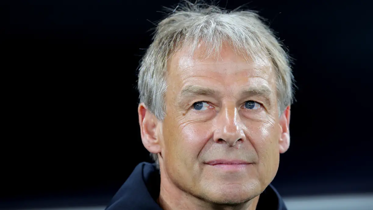 Jurgen Klinsmann esteve no evento de lançamento da bola do Mundial de 2026 e antevê que ex Sporting será determinante