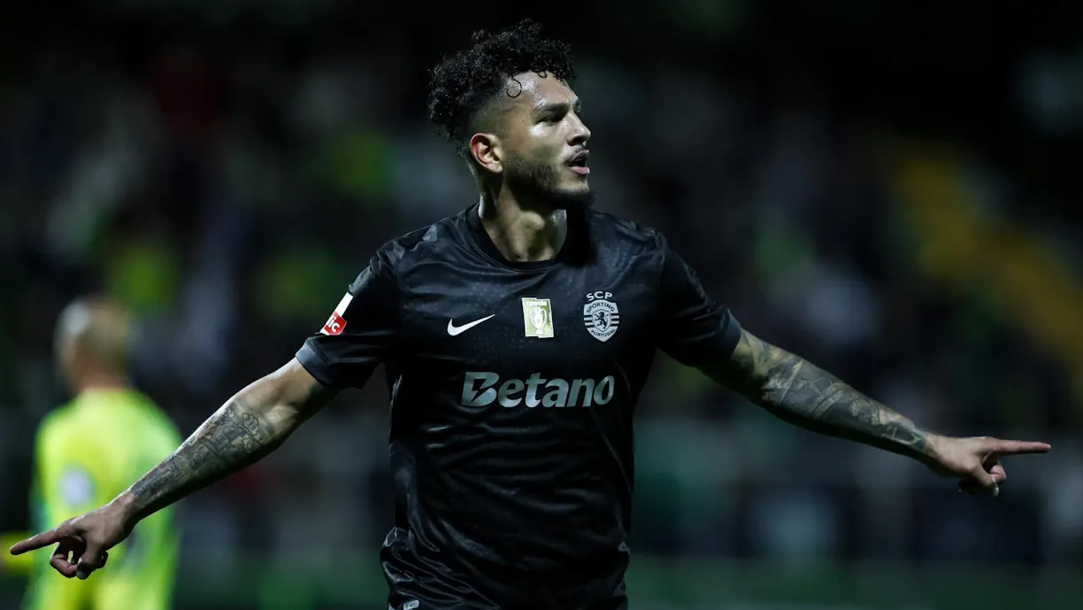 Luis Suárez entre em lote restrito do Sporting e 'apanha' Gyokeres