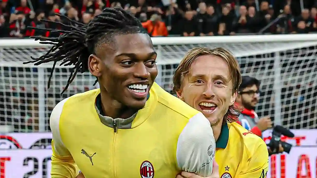 Rafael Leão foi o homem do Milan - Fiorentina; Ex Sporting mereceu ovação