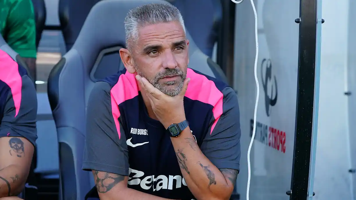 Exclusivo Leonino - Ambiente no balneário do Sporting deixa Rui Borges pensativo
