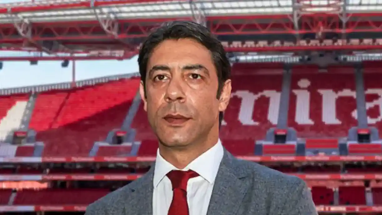 Foram transferidos milhares de euros provenientes do Lokomotiv para o Benfica; Rui Costa envolvido em novo processo