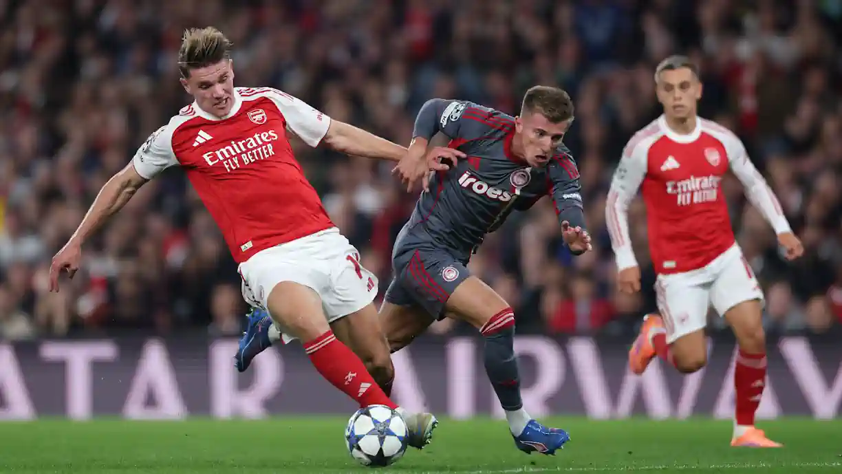 A jogar contra Gelson Martins e Daniel Podence, ex Sporting Viktor Gyokeres fica em branco no Arsenal - Olympiacos