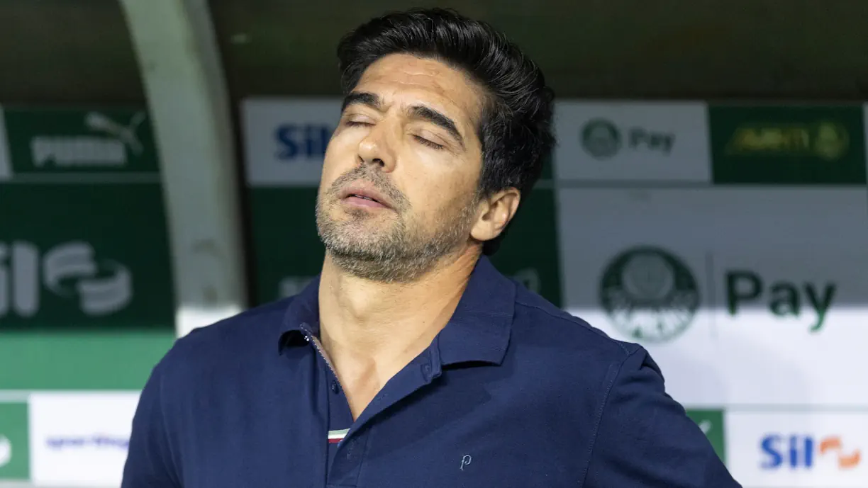 Equipa orientada por Abel Ferreira, ex Sporting, acabou por perder no Mirassol - Palmeiras e Brasileirão continua totalmente em aberto