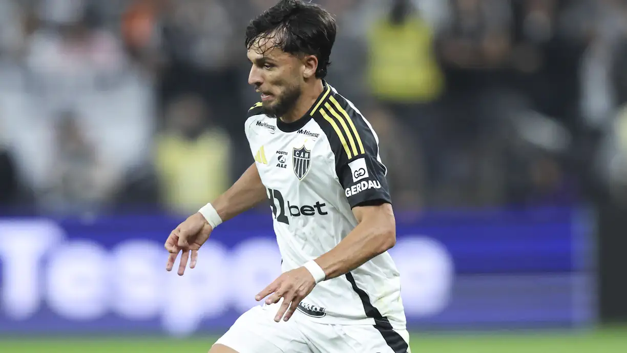 Sequência de falhas de Biel colocou emprestado pelo Sporting no centro das críticas dos adeptos do emblema brasileiro