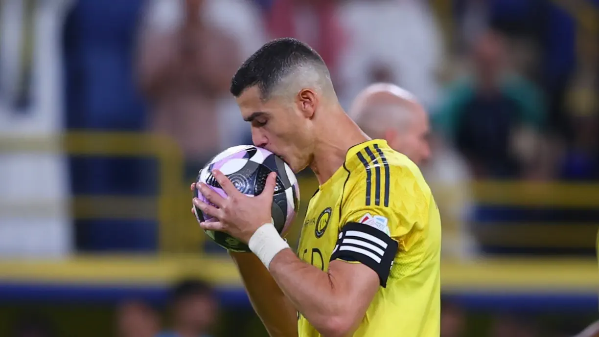 Cristiano Ronaldo marca na vitória do Al Nassr diante de ex técnico do PSG (3-1)