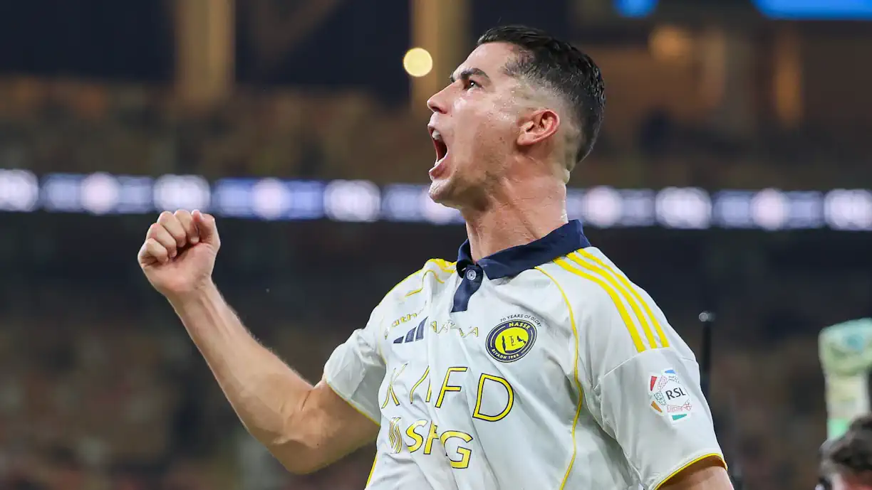 Al Nassr, de Cristiano Ronaldo, está na liderança da liga saudita com oito vitórias em oito jogos; Ex Sporting rendido ao atacante
