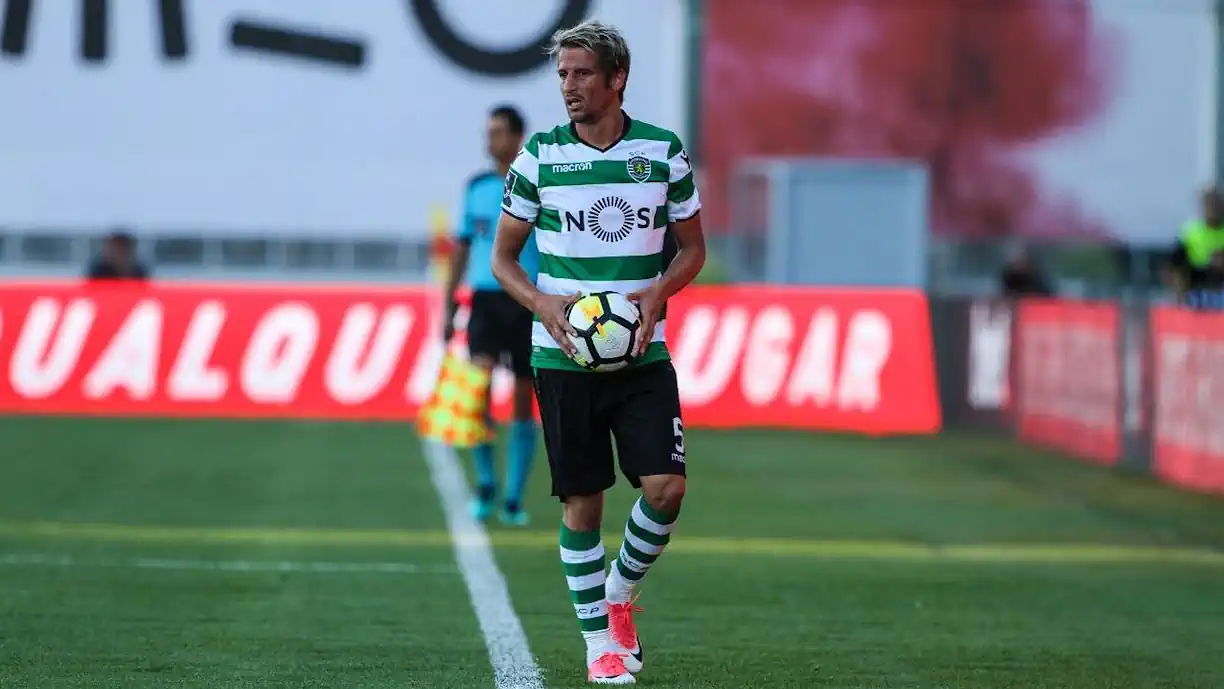 Estreia de Fábio Coentrão, de 37 anos, está agendada para este domingo, frente ao Ultimate Móstoles; Ex Sporting regressa aos relvados