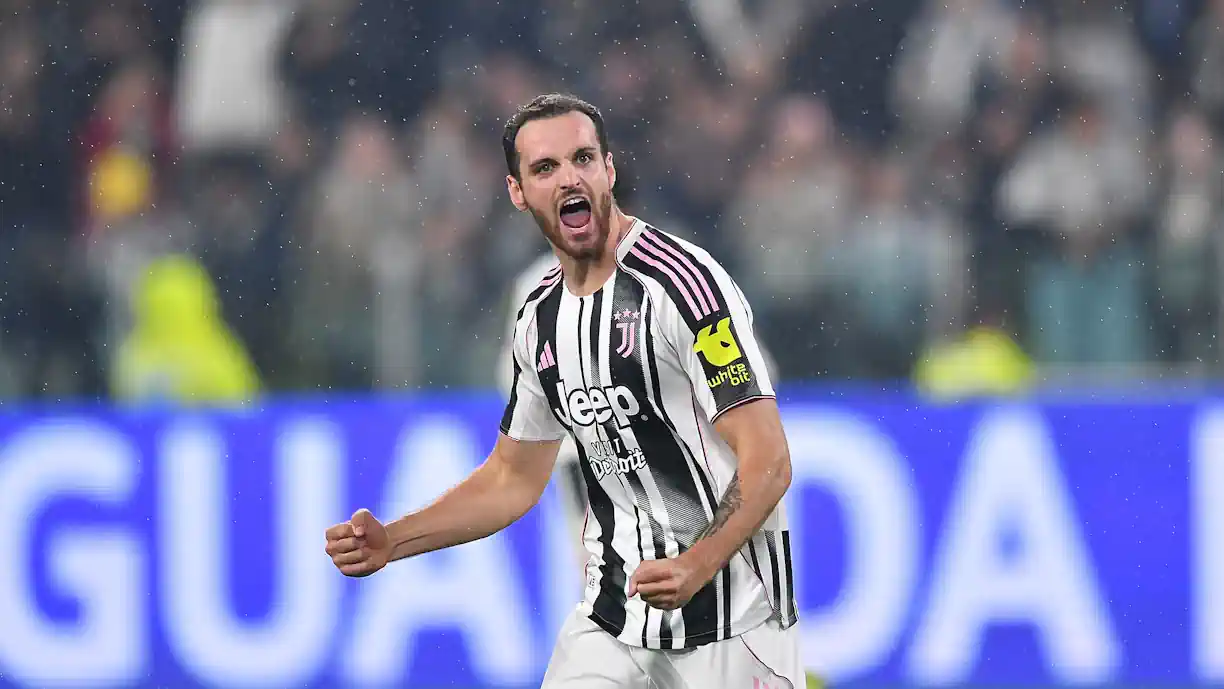 Antigo árbitro analisou a prestação da equipa de arbitragem no encontro entre Juventus e Sporting e diz que Gatti deveria ter visto cartão