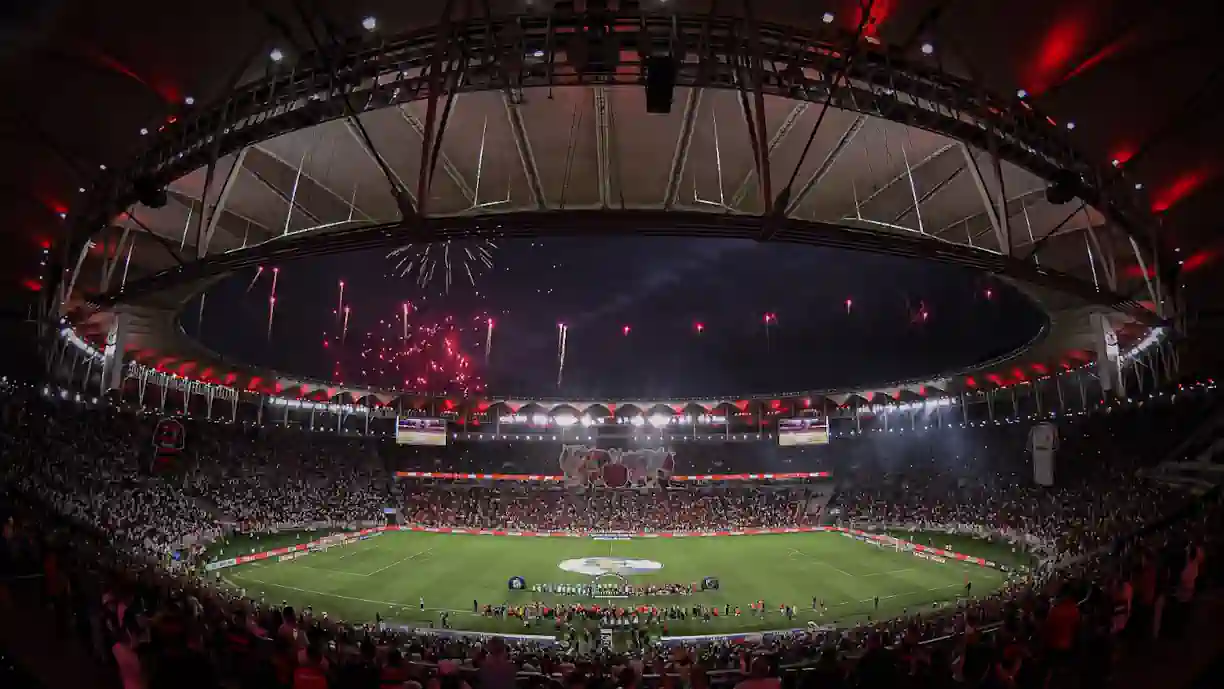 Flamengo - Santos deu em vitória da turma do Rio, que não contou com Gonzalo Plata, mas se colou a Abel Ferreira, ex Sporting, no topo do Brasileirão