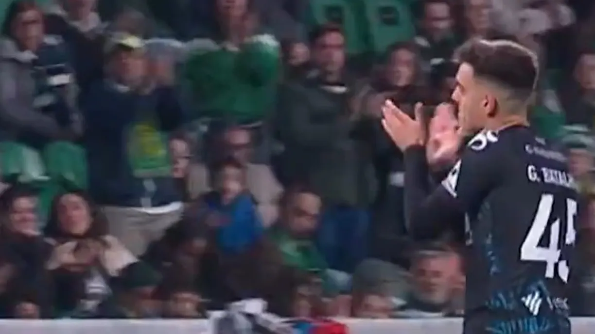 Médio do Marinhense foi ovacionado pelos adeptos do Sporting; Saiba o motivo