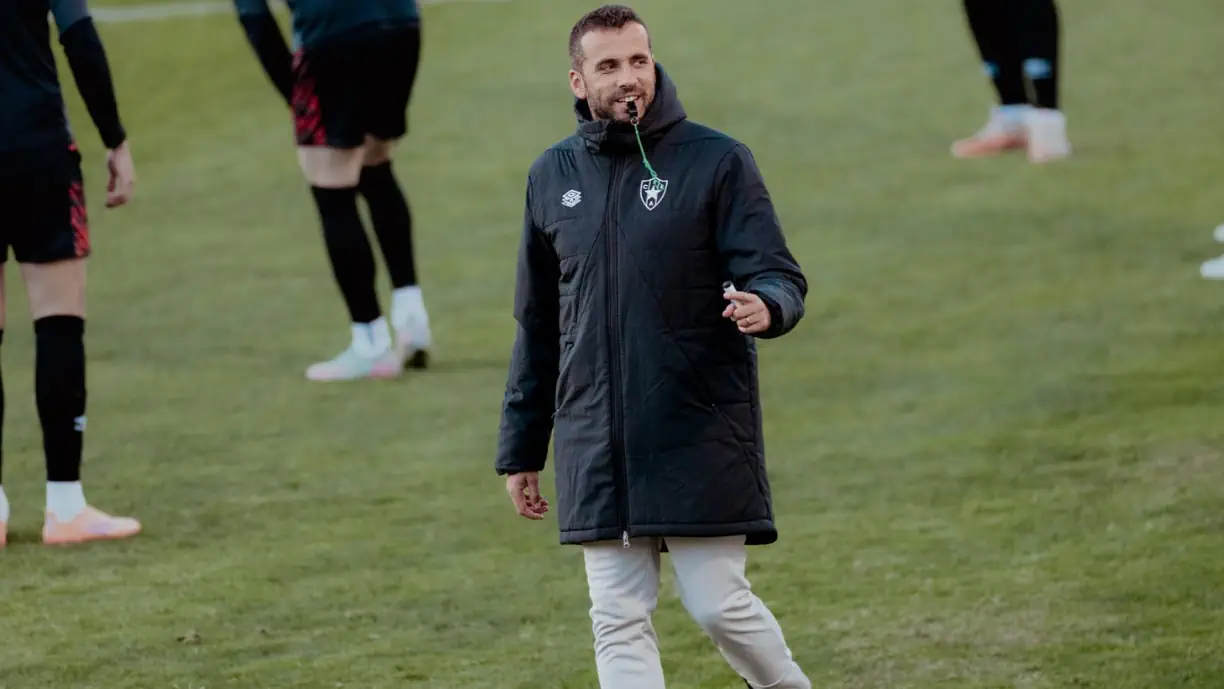Treinador do Estrela da Amadora deixa aviso ao Sporting: "Se me garantirem isso..."