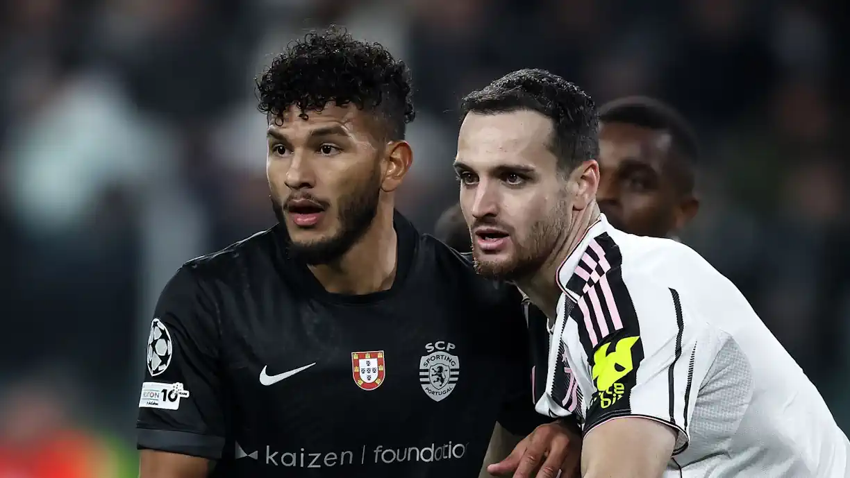 Luis Suárez não foi titular no Juventus - Sporting, mas acabou por entrar, apesar das queixas no joelho, que levou ligado