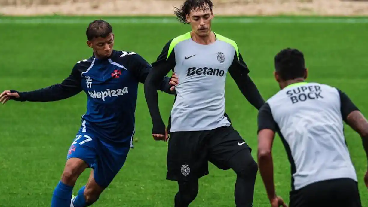 Sem titulares, Sporting e Belenenses empatam em Alcochete; Rui Borges com várias mudanças