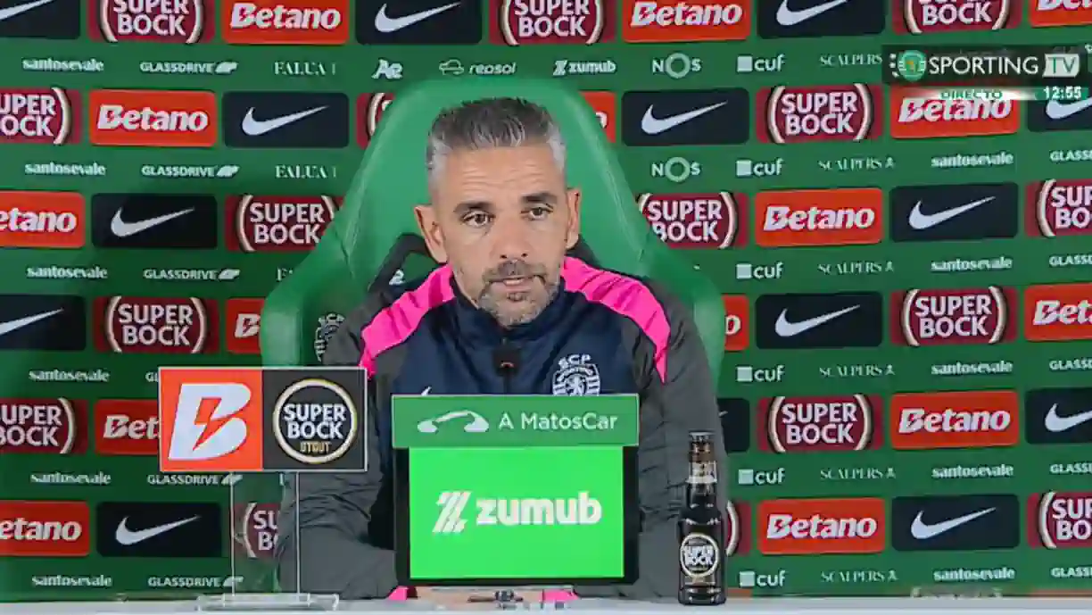 Rui Borges foi questionado sobre o tempo de recuperação de Nuno Santos e apontou a 'reforço' para o Sporting em janeiro