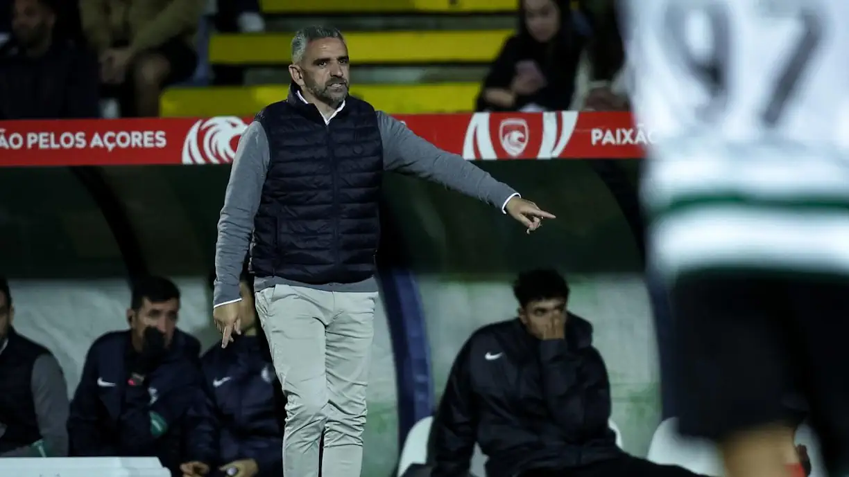 Rui Borges enfrenta problemas dos grandes já a pensar no Benfica - Sporting