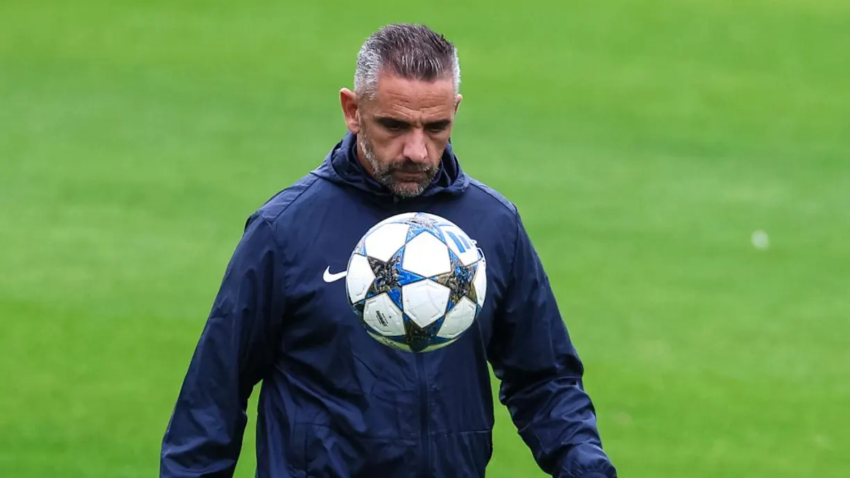 Rui Borges convoca cinco jovens da equipa B para o duelo entre Juventus e Sporting